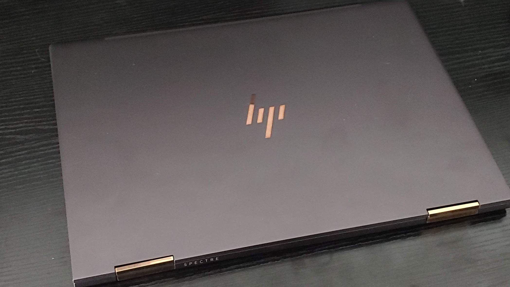 hp spectre closed